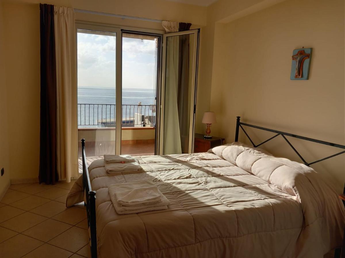 B&B La Sirena Санта-Тереза-ди-Рива Экстерьер фото
