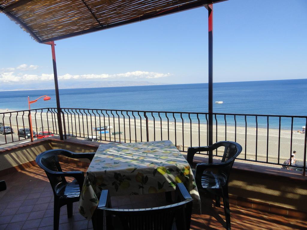 B&B La Sirena Санта-Тереза-ди-Рива Экстерьер фото